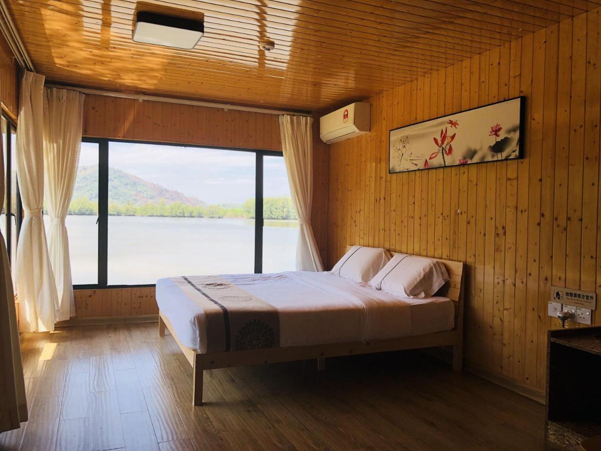 加洋友好水屋家庭旅馆 亞庇 外观 照片